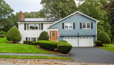 41 Walsh Ave, Stoneham, MA 02180