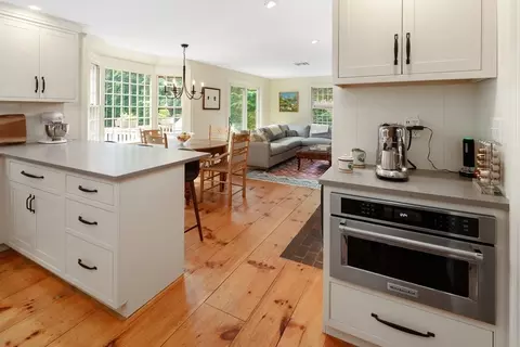 11 S Pleasant St, Hingham, MA 02043 photo 5