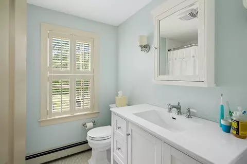 11 S Pleasant St, Hingham, MA 02043 photo 18