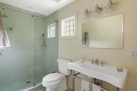 11 S Pleasant St, Hingham, MA 02043 photo 13