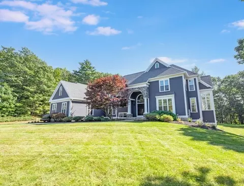 19 Tarbox Ln, North Reading, MA 01864