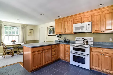 5 Hutton Rd, Dover, MA 02030 photo 7