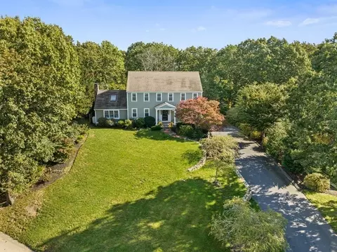 19 Del Prete Dr, Hingham, MA 02043