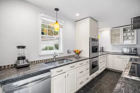 9 Tucker Ln, Sutton, MA 01590 photo 10