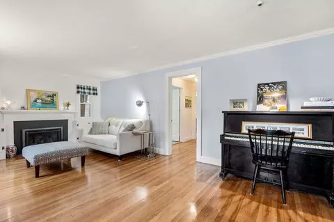 17 Centre Ln, Milton, MA 02186 photo 3