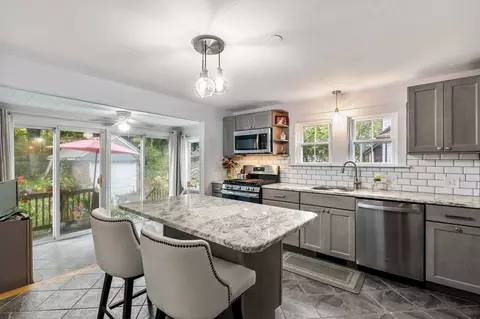 17 Centre Ln, Milton, MA 02186 photo 6