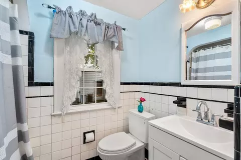 17 Centre Ln, Milton, MA 02186 photo 12