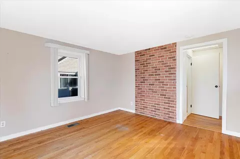 278 Plumtree Rd, Springfield, MA 01118 photo 11