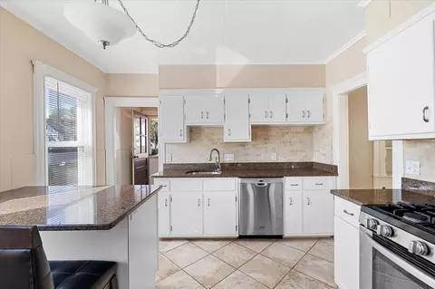 278 Plumtree Rd, Springfield, MA 01118 photo 5