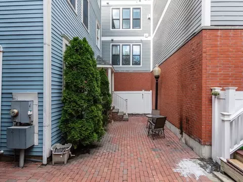 602 E 3rd St # -R, Boston, MA 02127
