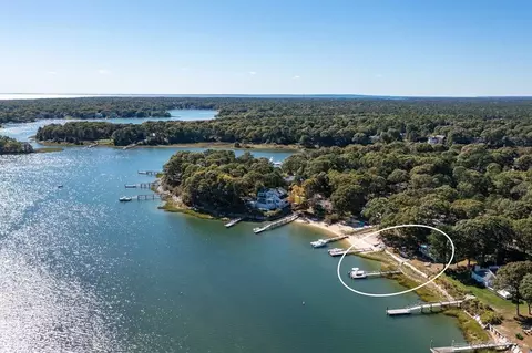 72 Captains Row, Mashpee, MA 02649 photo 2