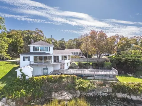 158 N Truro St, Hull, MA 02045
