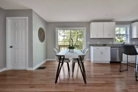 29 Milton St, Worcester, MA 01605 photo 8