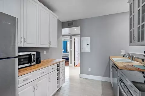40 Elm St #2, Worcester, MA 01609 photo 11