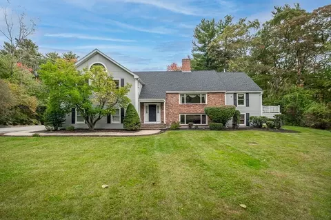 36 Alexandra Rd, Lynnfield, MA 01940