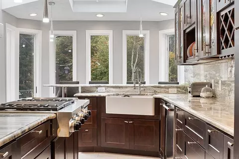 24 Powers Rd, Andover, MA 01810 photo 8