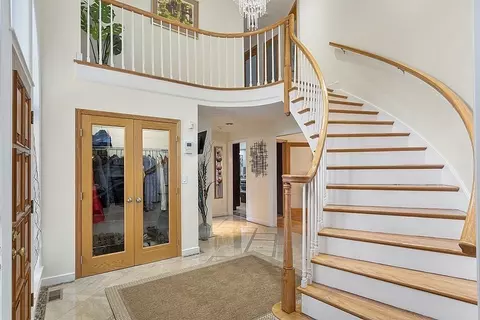 24 Powers Rd, Andover, MA 01810 photo 3
