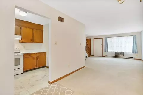 970-972 Grayson Dr, Springfield, MA 01119 photo 7