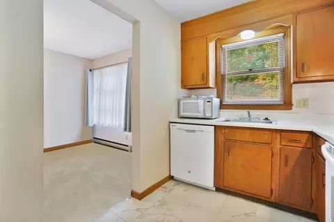 970-972 Grayson Dr, Springfield, MA 01119 photo 8