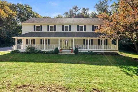 672 Ferry St, Marshfield, MA 02050