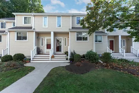 89 Gaslight Ln #89, Easton, MA 02356