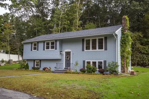 1 Boxwood Rd, North Reading, MA 01864