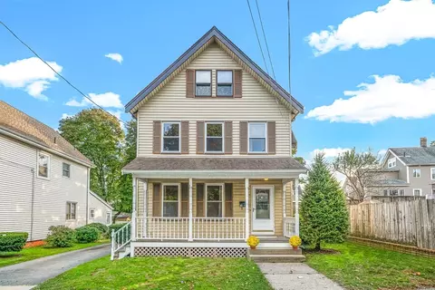 14 Hancock St, Stoneham, MA 02180