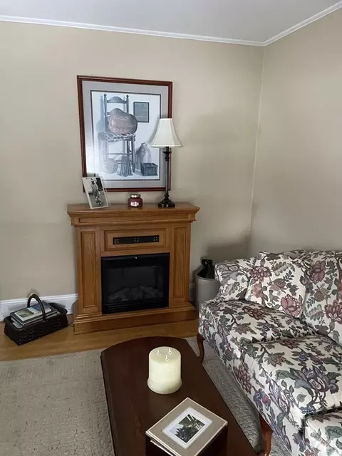 20 Spring St, Clinton, MA 01510 photo 8