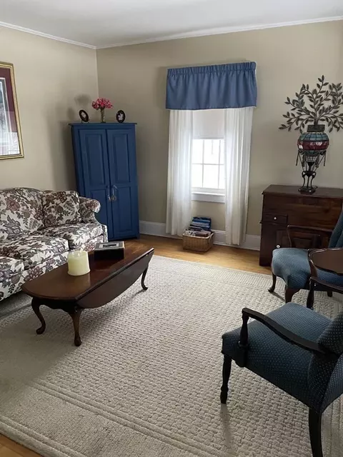 20 Spring St, Clinton, MA 01510 photo 9