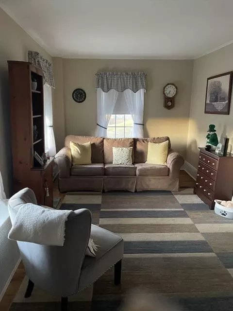 20 Spring St, Clinton, MA 01510 photo 11