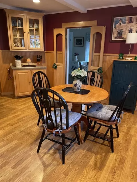 20 Spring St, Clinton, MA 01510 photo 3