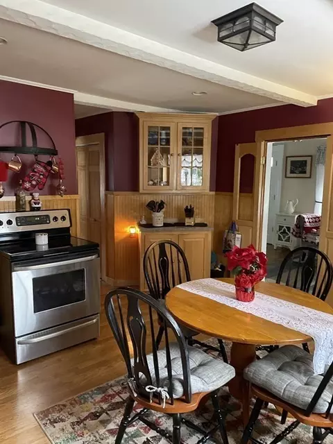 20 Spring St, Clinton, MA 01510 photo 4