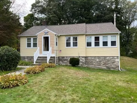 314 Stafford St, Leicester, MA 01611