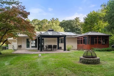 220 Baldwin Ave, Framingham, MA 01701