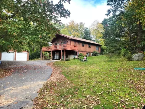 383 Rondeau St, Palmer, MA 01069