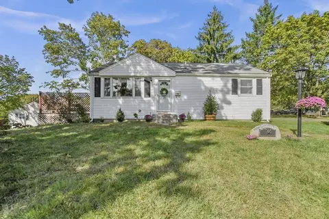 14 Ridgewood Ter, Weymouth, MA 02190
