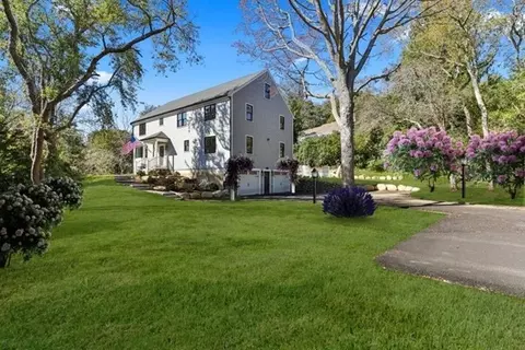 12 Jonathan Ln, Sandwich, MA 02563