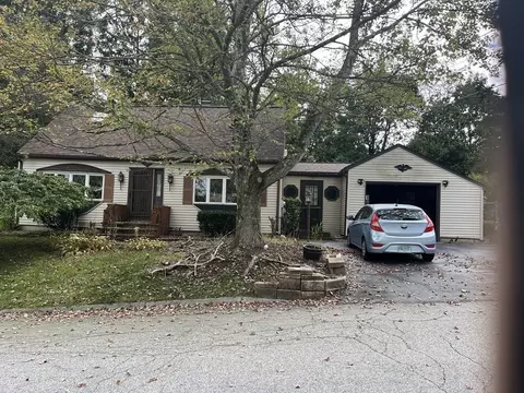 7 Paul St, Somersworth, NH 03878