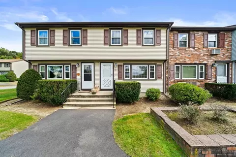 20 Washington St #2-2, Easton, MA 02356