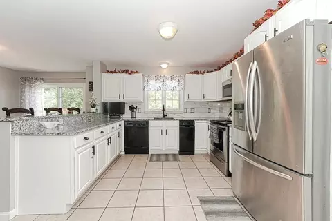 8 Britton St, Raynham, MA 02767 photo 12