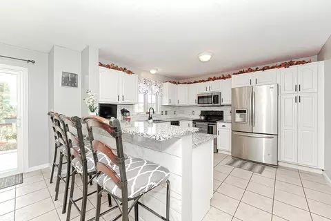8 Britton St, Raynham, MA 02767 photo 10