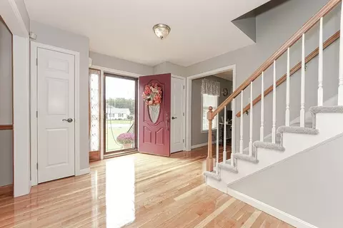 8 Britton St, Raynham, MA 02767 photo 3