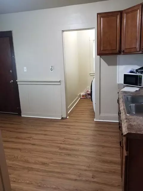 279-281 White St, Springfield, MA 01108 photo 7