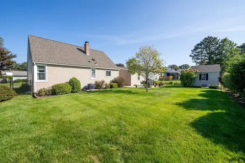 40 Francis St, Chicopee, MA 01013 photo 4