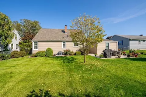 40 Francis St, Chicopee, MA 01013 photo 32
