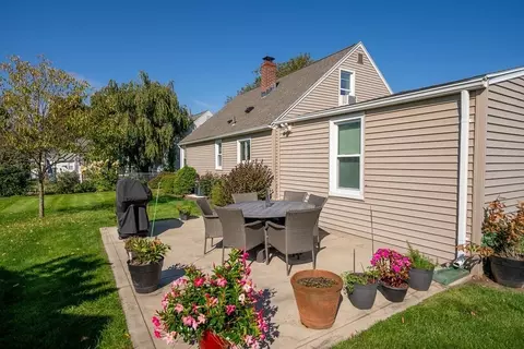 40 Francis St, Chicopee, MA 01013 photo 5