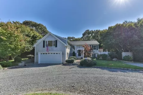 56 Deer Run Rd, Oak Bluffs, MA 02557