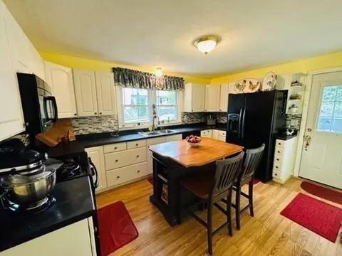 11 E Platt St, Lawrence, MA 01841 photo 5