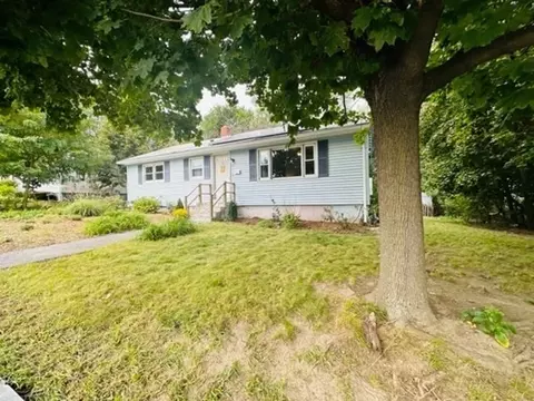 11 E Platt St, Lawrence, MA 01841 photo 2