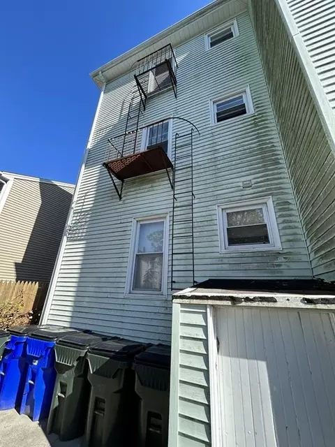 81 Swindells St, Fall River, MA 02723 photo 7